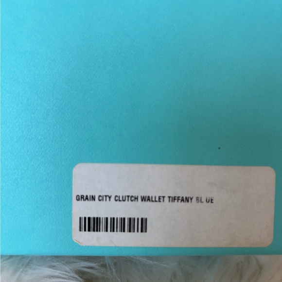 Tiffany Clutch / Crossbody Bag Brand new in box - Picture 3 of 10